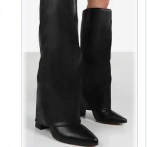 Zendaya Black Pointed Toe Knee High Boots